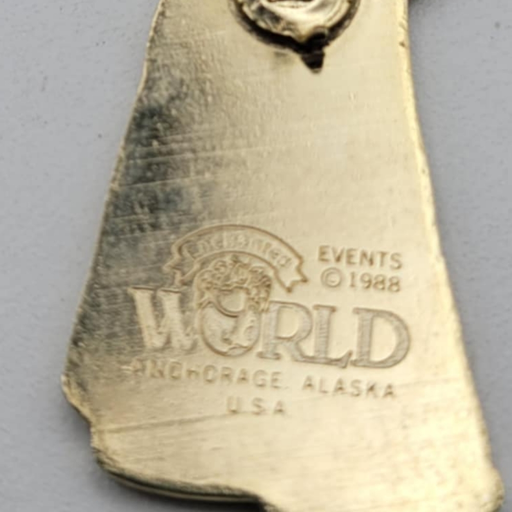 Vintage Anchorage Alaska Pin - Picture 3 of 4